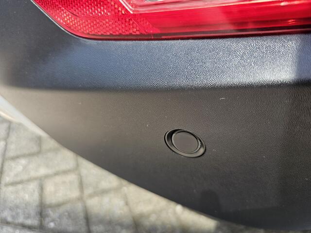 KIA Stonic 1.2 MPi ComfortPlusLine Navigator Navigatie | Camera | Sensoren Info Daan 0492-588964