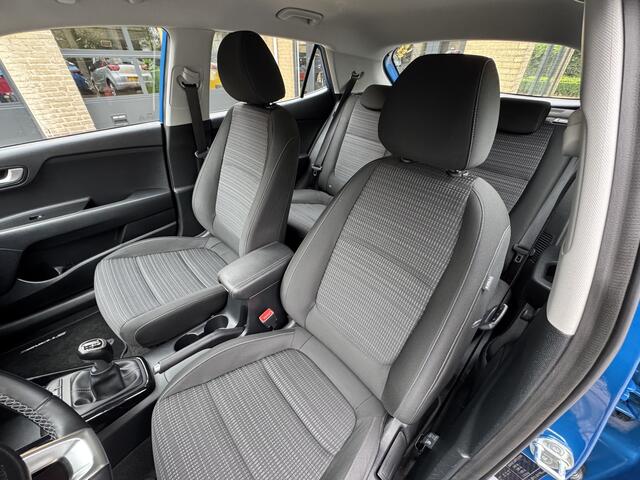 KIA Stonic 1.0 T-GDi MHEV DynamicLine Climate Control Navi Carplay Camera