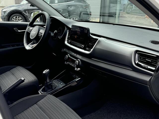KIA Stonic 1.0 T-GDi MHEV DynamicPlusLine Snel leverbaar | Stoel/Stuurwielverwarming | Keyless | Navigatie | Parkeercamera | Climate control
