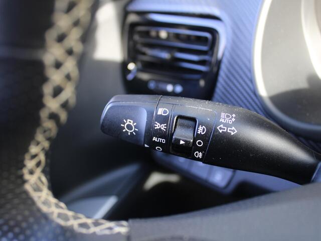 KIA Stonic 1.0 T-GDi MHEV GT-Line | Trekhaak | Stuur-stoelverwarming | Navi | Clima | Cruise | Camera | 17" LM | PDC |