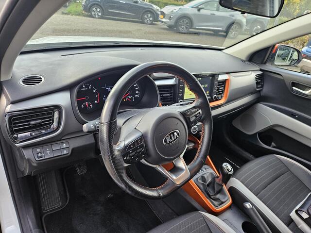 KIA Stonic 1.0 T-GDi Sports Edition LM velgen, airco, acteruitrij camera, uniek interieur, nieuw geleverd, dealer onderhouden.
