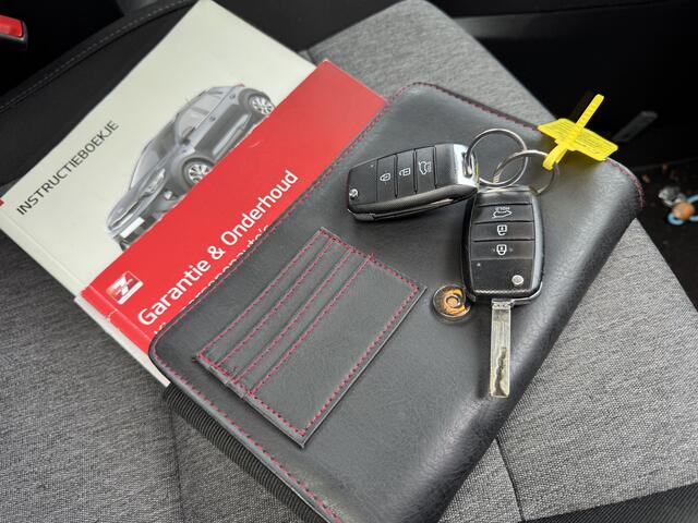 KIA Stonic 1.0 T-GDi DynamicLine Navigatie | Camera | Trekhaak | FABRIEKSGARANTIE ! info;f.bogaars 0492588956