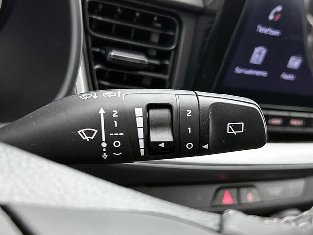 KIA Stonic 1.0 T-GDi 120pk MHEV DynamicLine Auto. Navigatie Apple Carplay/Android Auto Camera Parkeersensoren achter Cruise Control Lichtmetalen velgen Airco