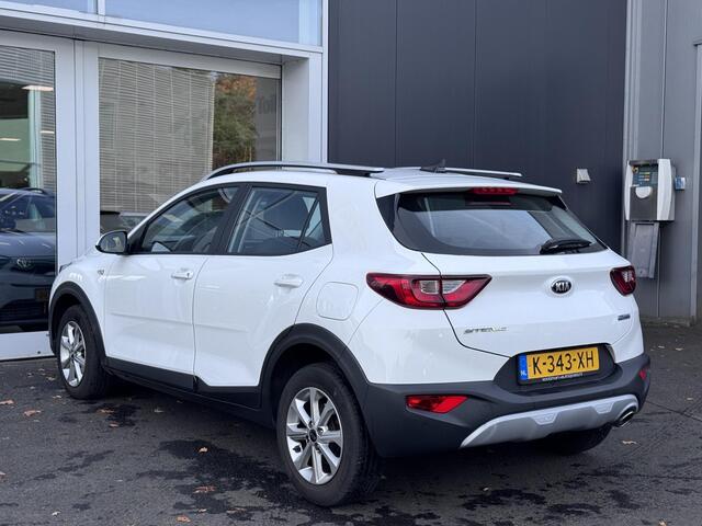 KIA Stonic 1.0 T-GDi MHEV DynamicLine Navigatie | Apple Carplay / Android Auto | Cruise control | Airconditioning | LM Velgen