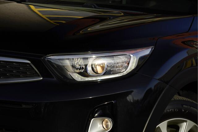 KIA Stonic 1.2 MPi ComfortPlusLine BJ2018 Lmv 15" | Led | Pdc | Navi | Achteruitrijcamera | App-Connect | Airco | Cruise control | Getint glas