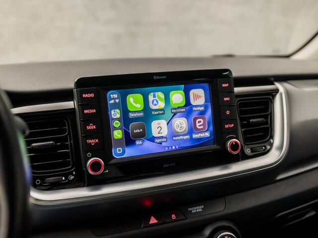 KIA Stonic 1.0 T-GDi DynamicPlusLine (APPLE CARPLAY, NAVIGATIE, CAMERA, CLIMATE, KEYLESS, SPORTSTOELEN, CRUISE, LM VELGEN, NIEUWE APK, NIEUWSTAAT)
