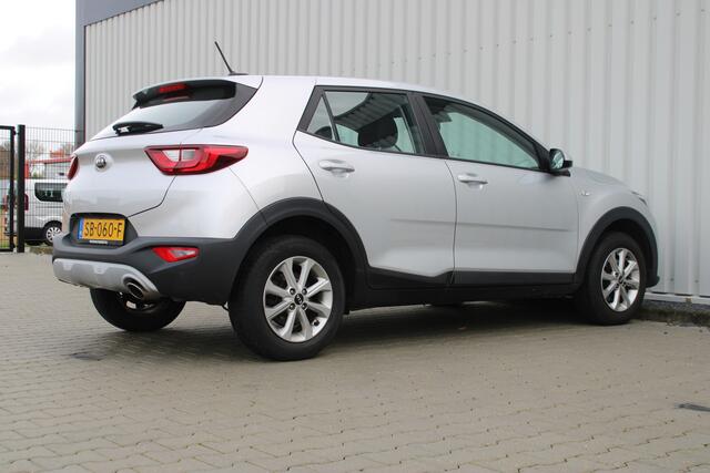 KIA Stonic 1.2 MPi ComfortPlusLine Navigator | Incl. 12 maanden garantie | Navigatie | Achteruitrijcamera | Cruise control | Airco | DAB+ radio | Isofix | Parkeersensoren |