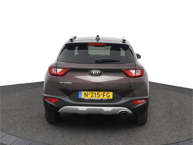 KIA Stonic 1.2 MPi EconomyLine - Climate Control - Stoel/-stuurverwarming - Navigatie- Parkeersensoren achter - Camera - 12 maanden Bovag garantie
