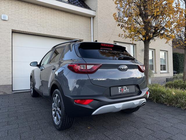 KIA Stonic 1.0 T-GDi 100pk DynamicPlusLine Navi Camera Carplay Leder Led 17" Pdc