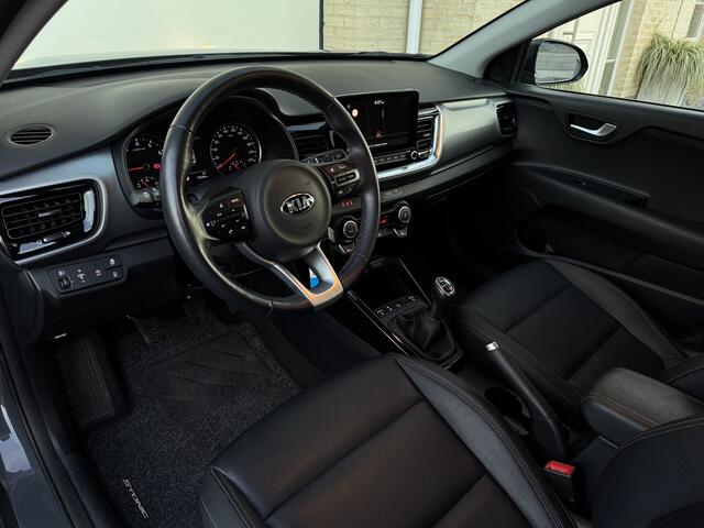 KIA Stonic 1.0 T-GDi 100pk DynamicPlusLine Navi Camera Carplay Leder Led 17" Pdc