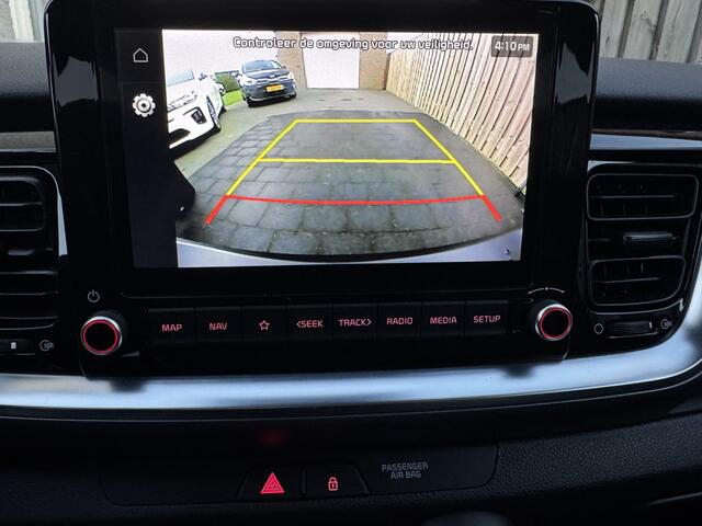 KIA Stonic 1.0 T-GDi 100pk DynamicPlusLine Navi Camera Carplay Leder Led 17" Pdc