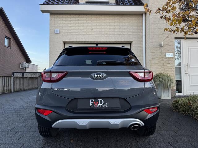 KIA Stonic 1.0 T-GDi 100pk DynamicPlusLine Navi Camera Carplay Leder Led 17" Pdc