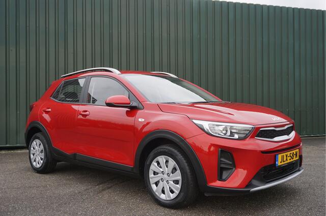 KIA Stonic 1.2 MPi ComfortLine + Carplay/ Airco/ PDC/ Garantie!