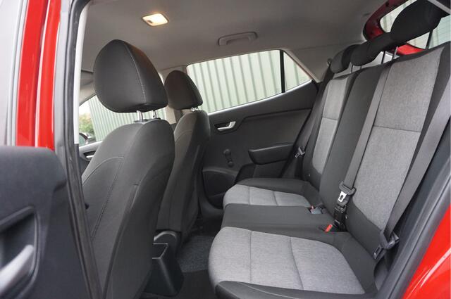 KIA Stonic 1.2 MPi ComfortLine + Carplay/ Airco/ PDC/ Garantie!