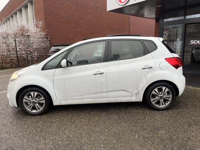 KIA VENGA 1.6 CVVT ExecutiveLine // NAVI // KEYLESS // STOEL+STUURVERWARMING // CAMERA+SENSOREN //