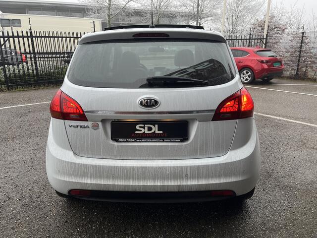 KIA VENGA 1.6 CVVT ExecutiveLine // NAVI // KEYLESS // STOEL+STUURVERWARMING // CAMERA+SENSOREN //