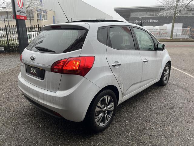 KIA VENGA 1.6 CVVT ExecutiveLine // NAVI // KEYLESS // STOEL+STUURVERWARMING // CAMERA+SENSOREN //