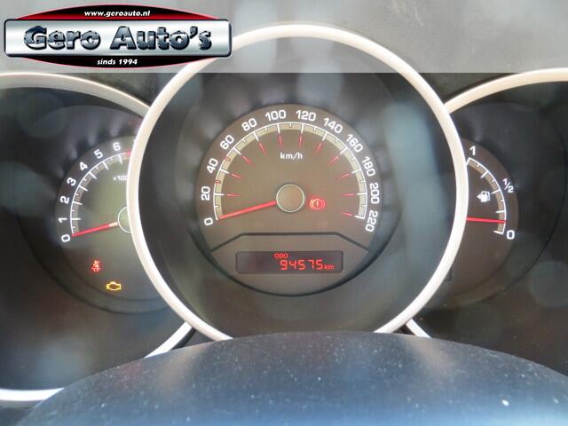 KIA VENGA 1.4 CVVT ComfortLine airco ,cv afstand elec ramen etc