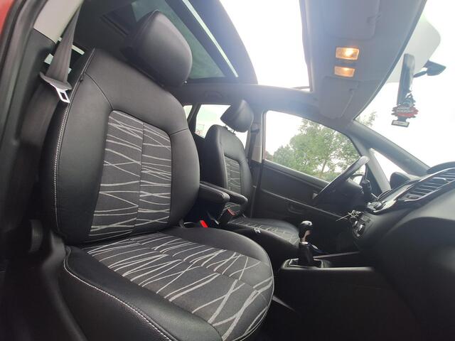 KIA VENGA 1.4 CVVT Edition Sky | Panorama dak | Trekhaak | NAP | Navi | Climate Control | Camera | occasion