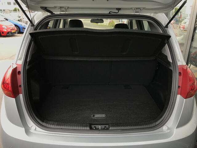 KIA VENGA 1.6 DynamicPLusLine