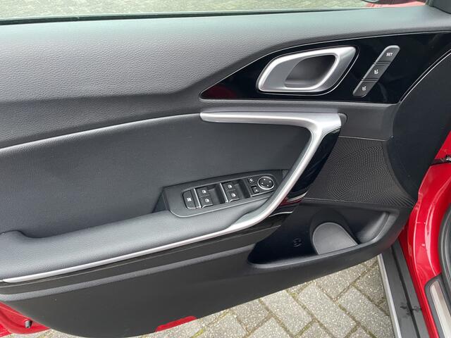 KIA Xceed 1.6 GDi PHEV ExecutiveLine | Camera | Pano | Leder | Stoel vent.