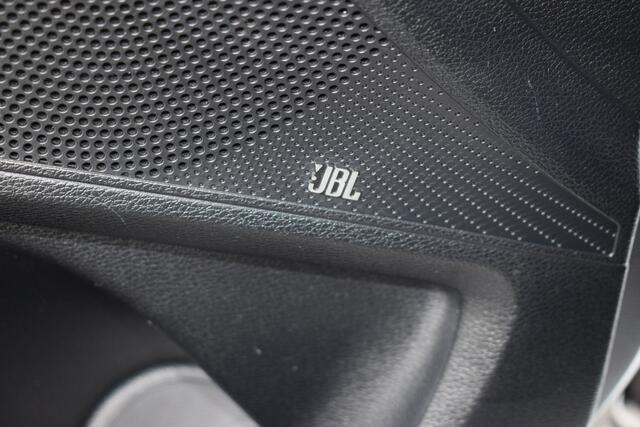 KIA Xceed 1.5 T-GDi MHEV Black Edition DCT7-Autom. | Cruise Control Adaptief | Navigatie | Camera | Panoramadak | Trekhaak | 18"LMV | Tot 10Jr. Kia-Garantie