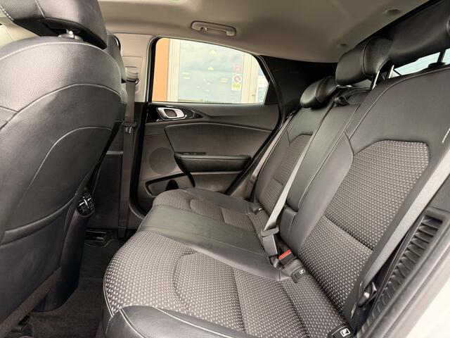 KIA Xceed 1.6 GDi PHEV DynamicPlusLine | Pano | Trekhaak | Stoel/Stuur verwarming |