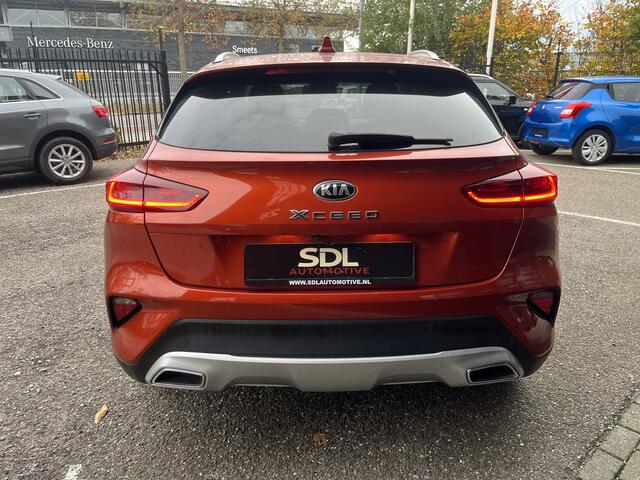 KIA Xceed 1.4 T-GDi DynamicPlusLine // DODEHOEK // JBL AUDIO // ADAPT. CRUISE // HALF LEDER // KEYLESS // CAMERA+SENSOREN // NAVI+CARPLAY //