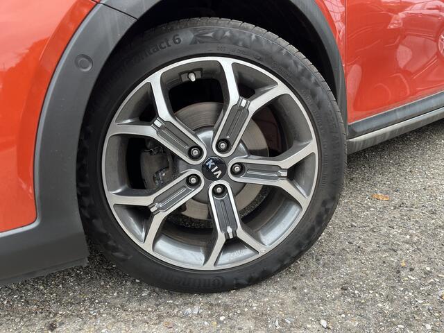 KIA Xceed 1.4 T-GDi DynamicPlusLine // DODEHOEK // JBL AUDIO // ADAPT. CRUISE // HALF LEDER // KEYLESS // CAMERA+SENSOREN // NAVI+CARPLAY //