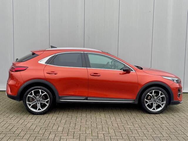 KIA Xceed 1.5 T-GDI MHEV DynamicPlusLine Automaat Navigatie, Schuifdak, Climate Control, Adaptive Cruise Control, 18"Lm, Achteruitrijcamera