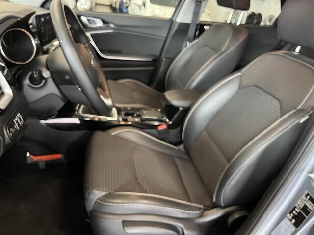 KIA Xceed 1.0 T-GDi DynamicLine Kia XCeed 1.0 T-GDi ExecutiveLine Stoel en Stuurverwarming, Apple Carplay, Android Auto, Cruisecontrol, Klimaat Controle, Lichtmetalen Velgen