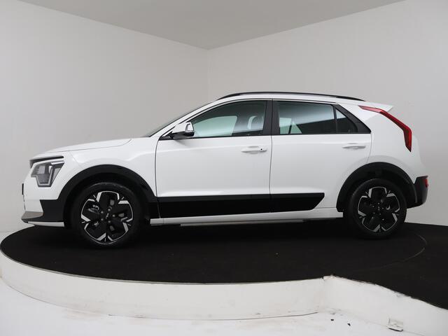 KIA e-Niro EV DynamicLine 64.8 kWh | SEPP SUBSIDIE MOGELIJK!! | Achteruitrijcamera | Keyless Entry & Start | Apple Carplay/Android Auto | NIEUW !! Uit voorraad leverbaar!