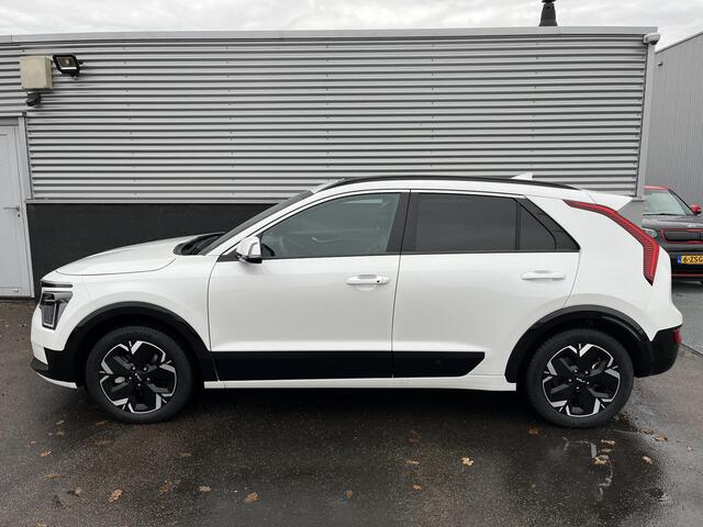 KIA e-Niro EV DynamicPlusLine 64.8 kWh Schuif/kanteldak, Navigatie, Dodehoekdetectie, Lederen bekleding, Stoel- & Stuurwielverwarming, Parkeersensoren voor & achter, BTW-auto, Elektrische achterklep