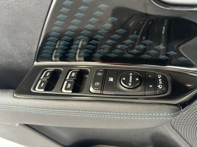 KIA e-Niro DynamicLine 64 kWh | 8% bijtelling | BTW auto | Volledig leder | Stoel/stuurverwarming | Full map navigatie | Keyless entry- & start| Achteruitrij camera | Adaptive cruise control | Parkeersensoren achter |