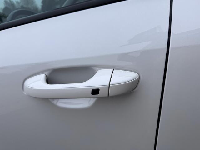 KIA e-Niro EV DynamicLine 64.8 kWh | Sensoren Voor/Achter | Adaptieve Cruise Control | Keyless | Metallic | Enz...