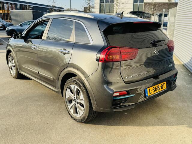 KIA e-Niro DynamicPlusLine 64 kWh Sunroof | Privacyglass | Keyless | Stoel& Stuurverw. | BTW auto