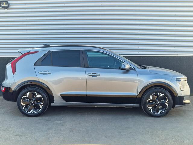 KIA e-Niro EV ExecutiveLine 64.8 kWh Schuif/kanteldak, 1e eign. Nieuw geleverd, Stoelkoeling, HUD, Dodehoekdetectie,