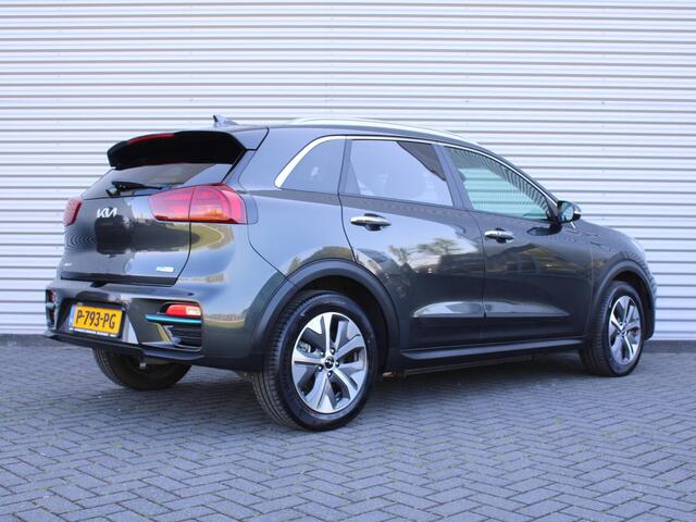 KIA e-Niro DynamicPlusLine 64 kWh | Trekhaak | Schuif-/kanteldak | 3 Fase | Stuur-/stoelverwarming | Camera | Cruise adapt. | 17" LM | Clima | BTW auto |