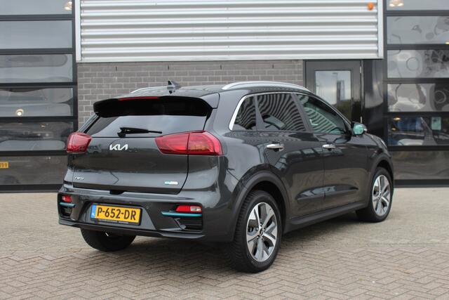 KIA e-Niro DynamicPlusLine 64 kWh / Carplay / Schuifdak / Keyless / N.A.P.