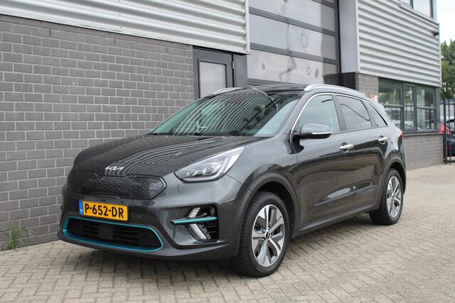 KIA e-Niro DynamicPlusLine 64 kWh / Carplay / Schuifdak / Keyless / N.A.P.