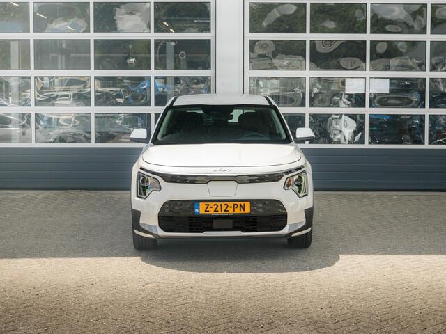 KIA e-Niro EV Light Edition 64.8 kWh | Navigatie | Achteruitrijcamera | Airco | Cruise control Adaptieve |