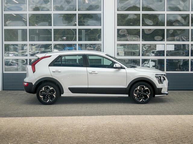 KIA e-Niro EV Light Edition 64.8 kWh | Navigatie | Achteruitrijcamera | Airco | Cruise control Adaptieve |