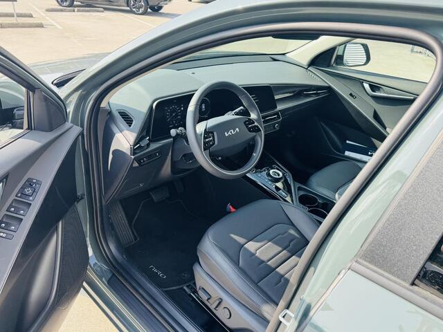 KIA e-Niro EV Air 64.8 kWh Demo auto ! | Informeer altijd even of de auto aanwezig is ! Km stand kan iets variëren!