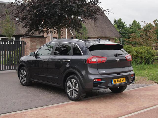 KIA e-Niro ExecutiveLine 64 kWh | Camera | Apple Carplay | Cruise Control | JBL | Leer |