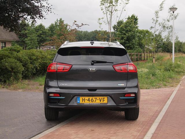 KIA e-Niro ExecutiveLine 64 kWh | Camera | Apple Carplay | Cruise Control | JBL | Leer |