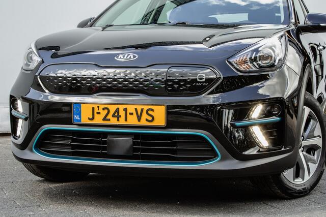 KIA e-Niro DynamicLine 64 kWh 3-Fase/ Camera/ Facelift/ Stoel-stuurverwarming/ Carplay/ Navigatie/ Half leer/ Dab/ Adapt. cruise
