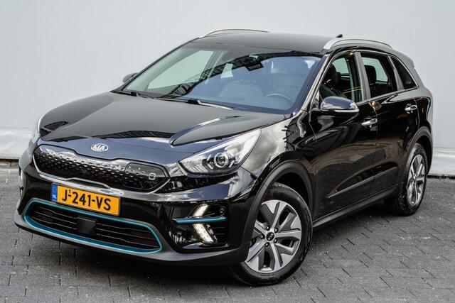 KIA e-Niro DynamicLine 64 kWh 3-Fase/ Camera/ Facelift/ Stoel-stuurverwarming/ Carplay/ Navigatie/ Half leer/ Dab/ Adapt. cruise