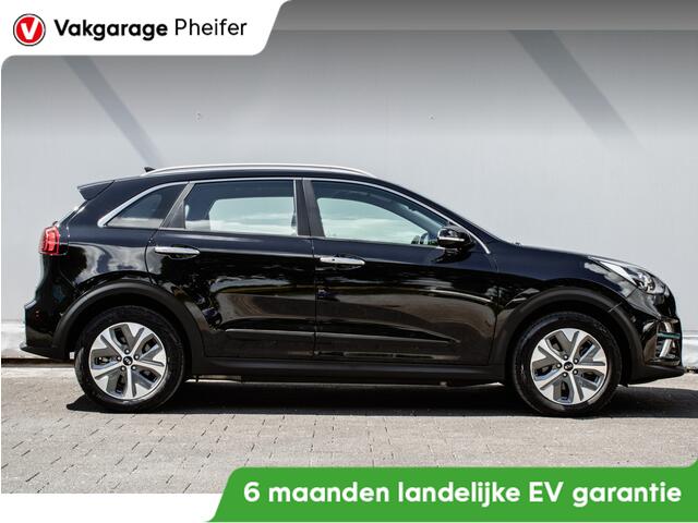 KIA e-Niro DynamicLine 64 kWh 3-Fase/ Camera/ Facelift/ Stoel-stuurverwarming/ Carplay/ Navigatie/ Half leer/ Dab/ Adapt. cruise