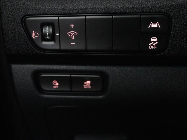 KIA e-Niro DynamicLine 64 kWh | Camera | Stoelverwarming | Adaptive Cruise Control | Nederlandse Auto | NAP |