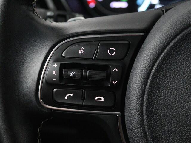 KIA e-Niro DynamicLine 64 kWh | Camera | Stoelverwarming | Adaptive Cruise Control | Nederlandse Auto | NAP |